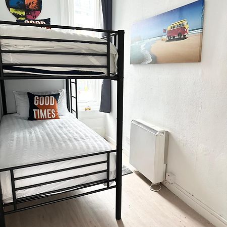 The City Surfer Apartment - By Coastline Retreats - Parking Included - Sleeps 5 - City Centre 본머스 외부 사진